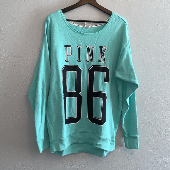 Vs slouchy crew